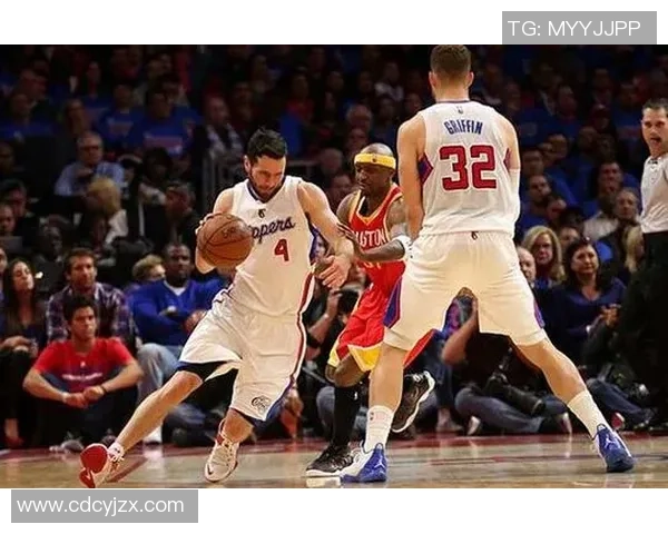 克雷迪与拉队激战即将上演球迷期待精彩对决与精彩瞬间